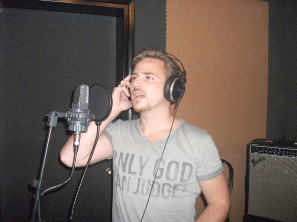 ΤΟ ΠΡΩΤΟ SINGLE TOY ΝΙΚΗΤΗ ΤΟΥ OPEN MIC MESSINIA: "Ρόδα που γυρίζει" του Δημήτρη Διαμαντή (βίντεο)