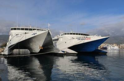 Στην Καλαμάτα 3 σκάφη της εταιρείας του Μάριου Ηλιόπουλου