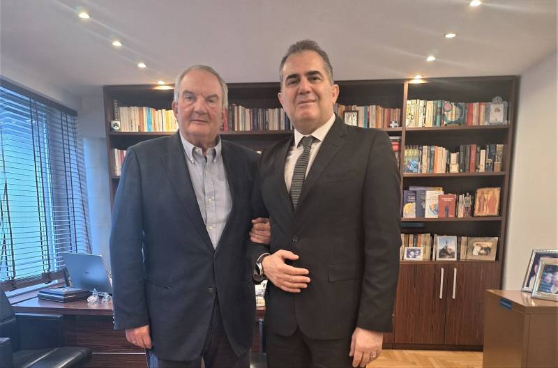 Αποδέχτηκε την πρόσκληση ο Καραμανλής - Επίτιμος δημότης Καλαμάτας στις 2 Φεβρουαρίου