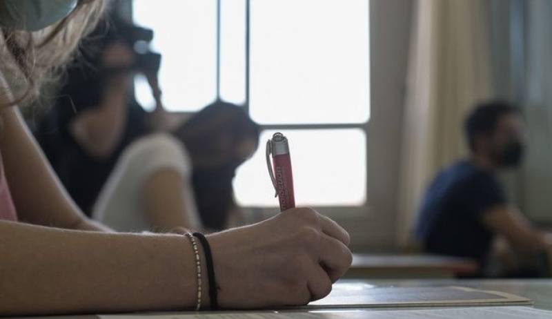 Παραδοχή Αντωνίου για την Τράπεζα Θεμάτων: Δεν είχαμε συζητήσει ποτέ για την ενίσχυση της προστασίας του συστήματος