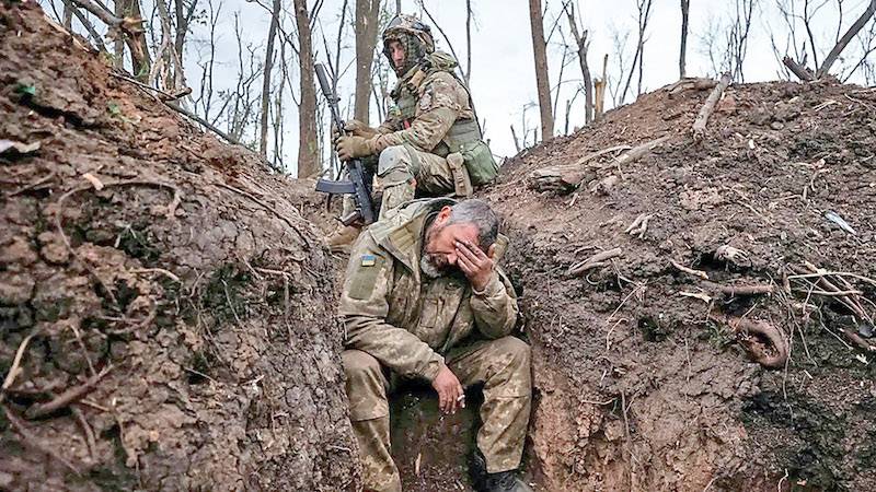 Δύο χρόνια από την ρωσική εισβολή στην Ουκρανία: εκρηκτικό κοκτέιλ από θάνατο, καταστροφή και δυστυχία
