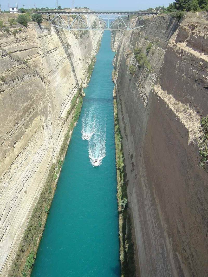 Η βόρεια Πελοπόννησος και το αόρατο σύνορο της Αττικής