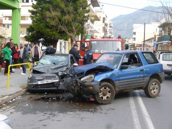 Σοβαρά τραυματίας σε τροχαίο στη Λυκούργου (βίντεο)