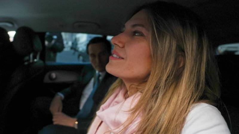 Αποφυλακίστηκε με βραχιολάκι η Εύα Καϊλή (βίντεο)