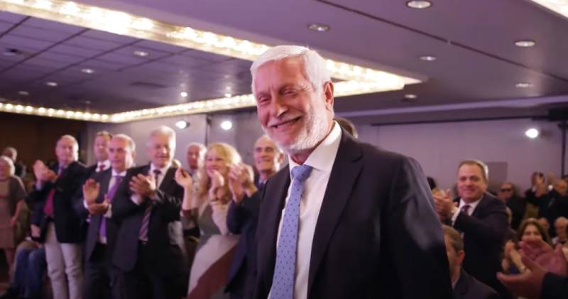 Τατούλης: "Όλοι μαζί να περπατήσουμε στο φωτεινό μέλλον για την Πελοπόννησο του 2030" (βίντεο)