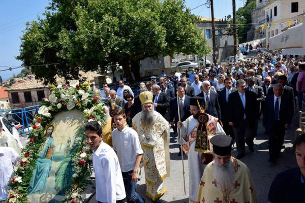 Πλήθος κόσμου στον εορτασμό του Αγίου Πνεύματος στην Κυπαρισσία
