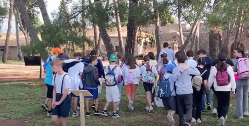 1ο Δημοτικό σχολείο Πύλου "Αντώντης Σαμαράκης": Στα σοκάκια της Ναυμαχίας…