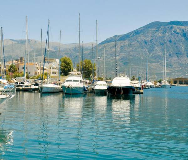 Ακινητοποιήθηκαν 75 σκάφη αναψυχής