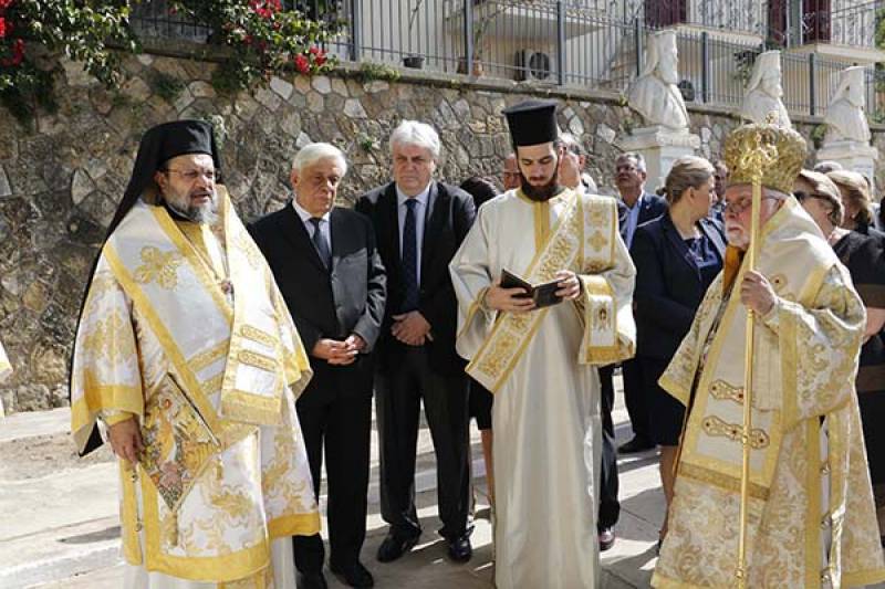 Ο Πρόεδρος της Δημοκρατίας στο μνημόσυνο του μητροπολίτη Μελετίου στην Καλαμάτα (βίντεο)