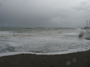 Βίντεο με κύματα στη Ναυαρίνου