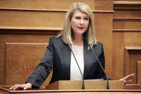 «Πιστοποιημένοι πρόσφυγες λύση για εργατικά χέρια» σύμφωνα με την Υφ. Μετανάστευσης και Ασύλου Σοφία Βούλτεψη