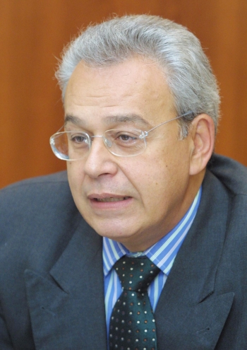 Ο Παν. Γεννηματάς στην &quot;Ε&quot;: &quot;Η Ελλάδα έχει χρεωκοπήσει από τον περασμένο Απρίλιο&quot;