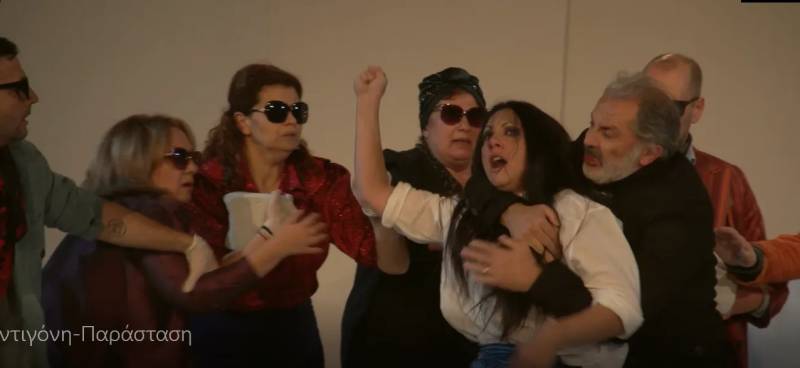 Η “Αντιγόνη” στο Κάστρο Καλαμάτας από τη “Μέθεξη”: Παράσταση που περνά πολλά μηνύματα στον θεατή