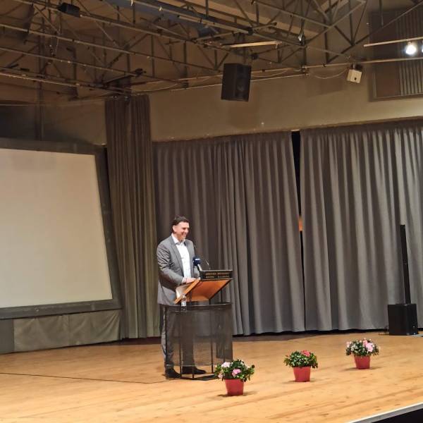 Κόλαφος για τον Κικίλια η απουσία των 4 δημάρχων