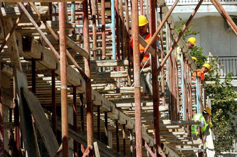 Καταγγελία για ανεξέλεγκτες οικοδομικές εργασίες στην Καλαμάτα