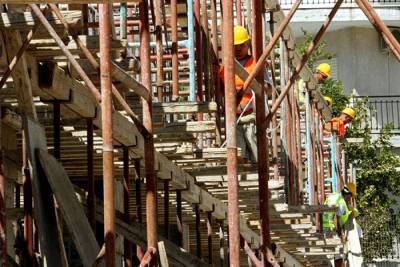 Καταγγελία για ανεξέλεγκτες οικοδομικές εργασίες στην Καλαμάτα