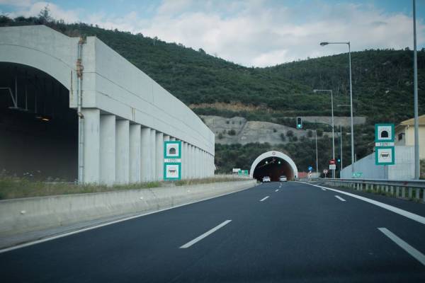 Ο κρίσιμος πληθυσμός για τη συντήρηση υποδομών