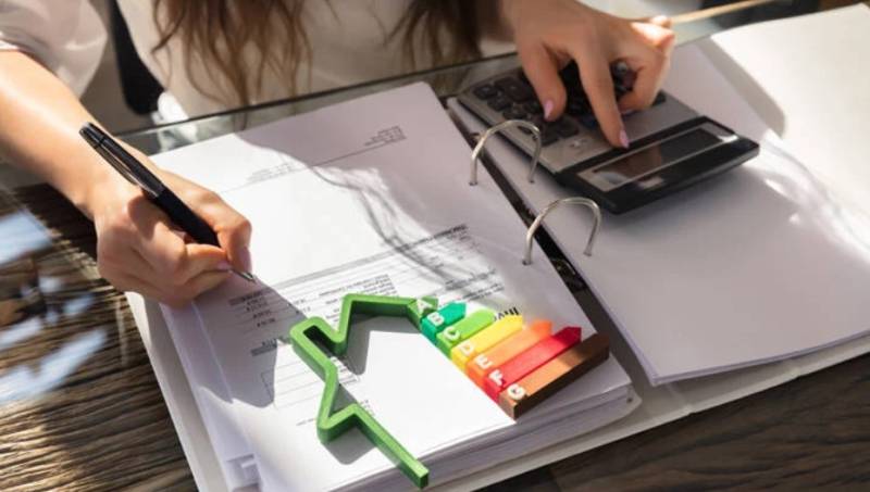 «Εξοικονομώ – Αυτονομώ»: Ανακοίνωσε παράταση ενός μήνα το ΥΠΕΝ