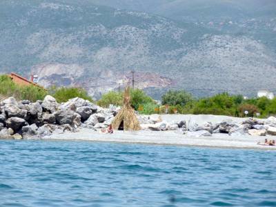 Καλύβα στη Δυτική Παραλία