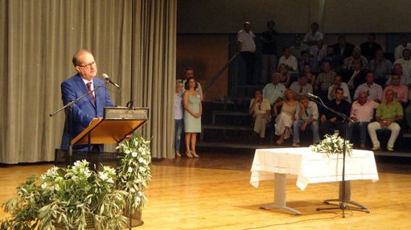 Ποδαρικό Νίκα με ανοιχτή καταγγελία: Εκκληση στο Σαμαρά να "μαζέψει" τον Τατούλη