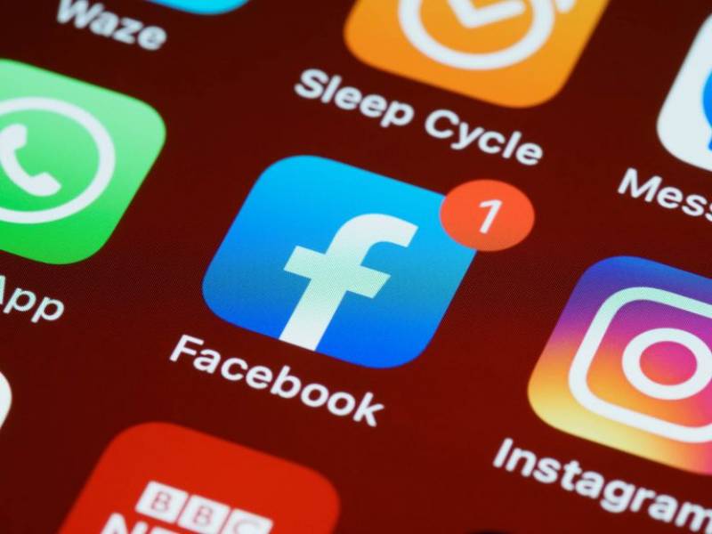 Facebook: Θα φέρει τα Reels του Instagram και στην κύρια εφαρμογή