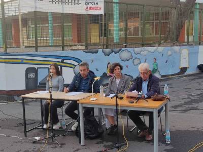 “Θα τους νικήσουμε στο τέλος, γιατί το δίκιο πάντα νικάει” - Το μήνυμα της εκδήλωσης στο 3ο Γυμνάσιο Καλαμάτας για τα Τέμπη