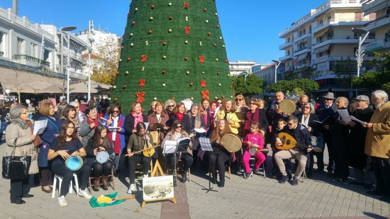 Χριστουγεννιάτικα κάλαντα από τον Σύλλογο Μικρασιατών Καλαμάτας (βίντεο)