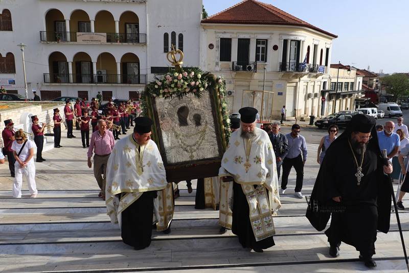 Την Παναγία Μυρτιδιώτισσα από τα Κύθηρα υποδέχτηκε η Καλαμάτα (βίντεο-φωτογραφίες)