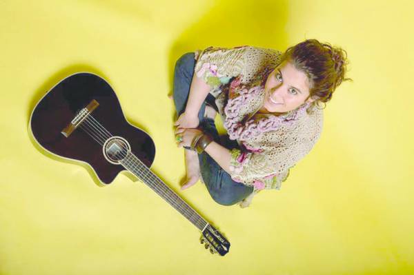 Tραγούδια από τη Βραζιλία στην Καλαμάτα με την Κατερίνα Πολέμη