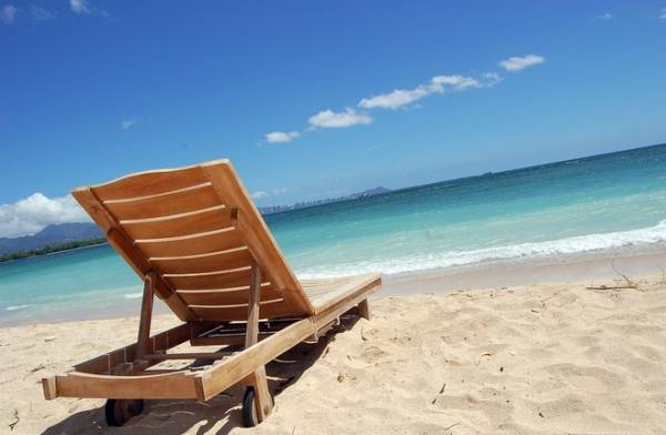 Ρωτήσαμε τους Καλαματιανούς: Πού θα πάτε φέτος διακοπές; (βίντεο)