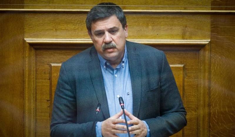 Ξανθός: Δυστυχώς η πανδημία δεν τελειώνει με πολιτική απόφαση
