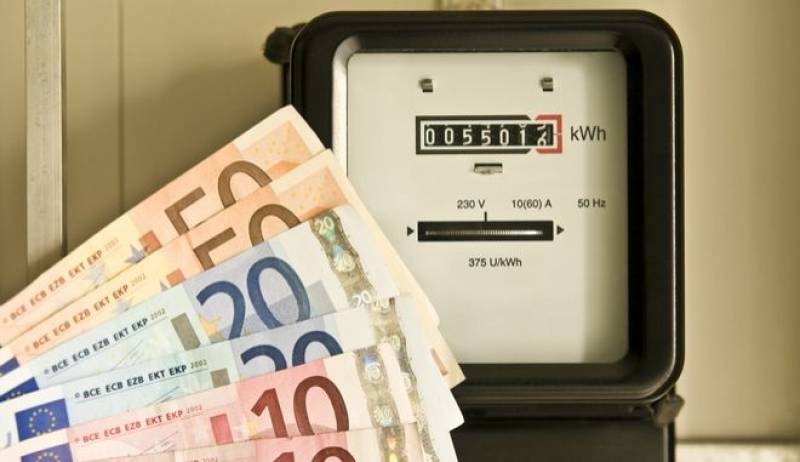 "Μικτό" σχήμα ενίσχυσης στο ρεύμα από Οκτώβριο: Κλιμακωτή επιδότηση και bonus για μείωση της κατανάλωσης