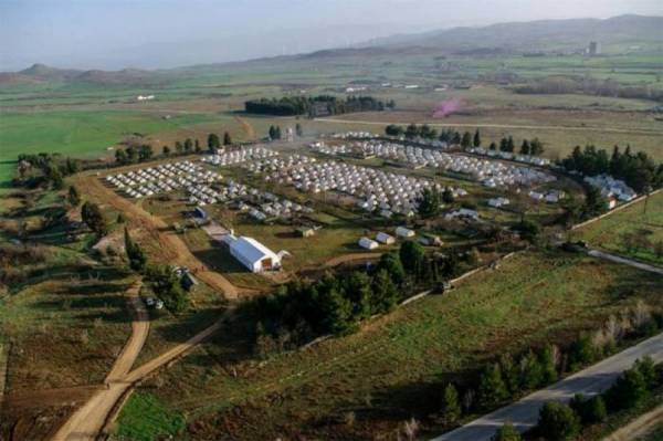 Ανατροπή δεδομένων στη Μεσσήνη: "Κόκκινη κάρτα" για πρόσφυγες στη Μακαρία