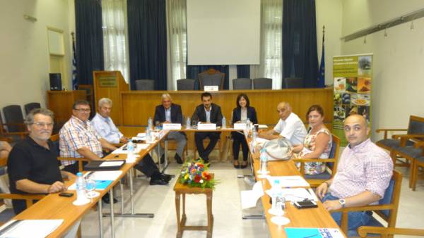 Χαρίτσης και Επιμελητήρια αναζητούν λύση για τα πυροδάνεια