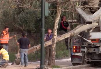 Υπογειοποίηση δικτύου της ΔΕΗ στην οδό Κρήτης στην Καλαμάτα (βίντεο)