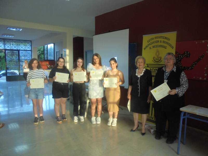 Βράβευση της θεατρικής ομάδας του Γυμνασίου Φιλιατρών
