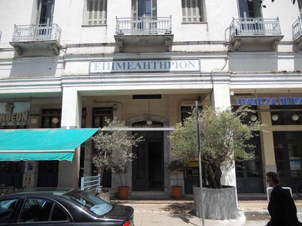 Απαλλαγή από τέλη για τα ακίνητα αυτοκίνητα ζητεί το Επιμελητήριο Μεσσηνίας