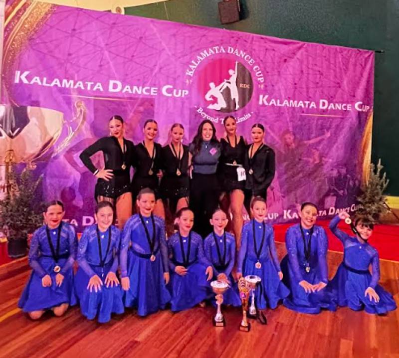 Σχολή χορού "Vive Bailando": Διακρίσεις στο "Kalamata Dance Cup"