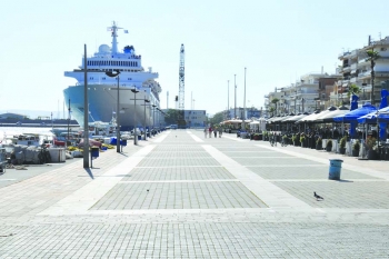 Μετά τις αντιδράσεις καταστηματαρχών: Ομολογεί τον επιπλέον φόρο η δημοτική αρχή