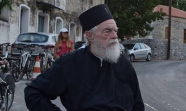 Από τη Μικρή Μαντίνεια στην εξόδιο ακολουθία του μακαριστού μητροπολίτη Μάνης