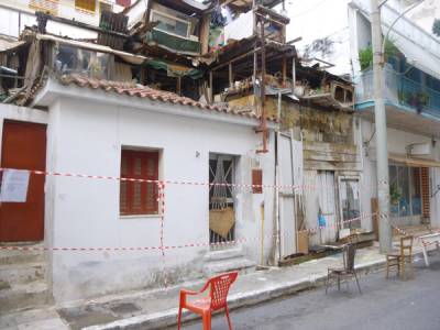 Κατεδάφιση επικίνδυνου κτηρίου στην Καίσαρη