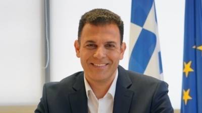 Καραμέρος: "Μετά από 6 χρόνια έφτασαν οι Έλληνες να έχουν τη χαμηλότερη αγοραστική δύναμη στην Ευρώπη"