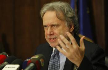 Αγωγές καταθέτει ο Κατρούγκαλος σε «Βήμα» και «Bild»