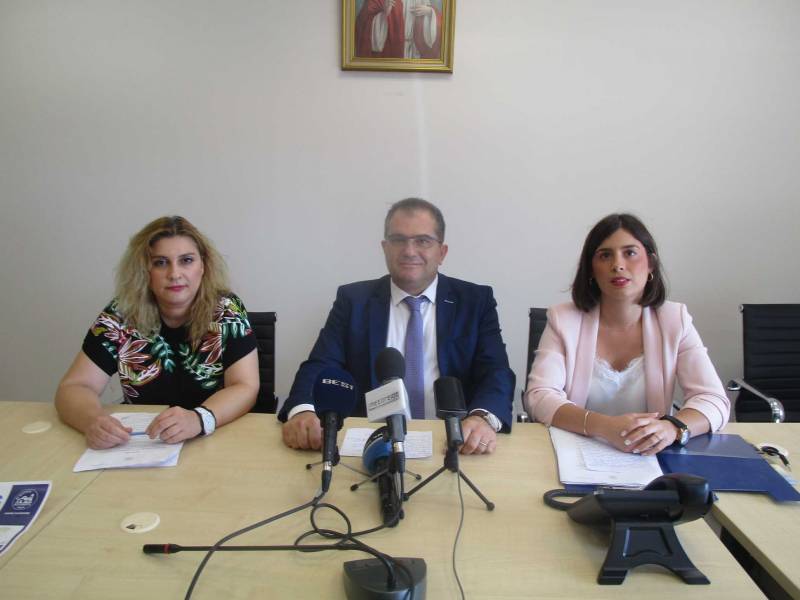 “Μακαρονάδα Ισότητας” στην κεντρική πλατεία Καλαμάτας (βίντεο)