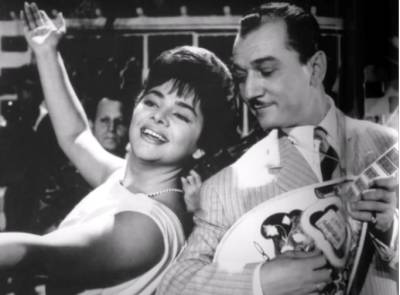 Στο Εθνικό Ευρετήριο Άυλης Πολιτιστικής Κληρονομιάς ο ζεϊμπέκικος, το μπουζούκι, ο τζουράς και ο μπαγλαμάς