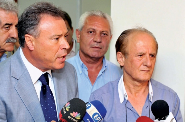 Με καπέλωμα της λύσης της απεργίας των ταξιτζήδων, και ο Σγουρός θύμα του συστήματος Τατούλη