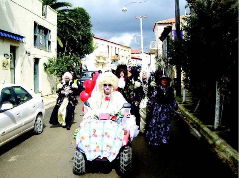 Ολα έτοιμα στη Μεθώνη για το... γάμο του Κουτρούλη