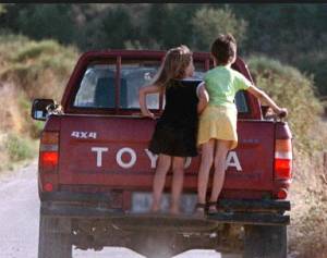 Στο σχολείο ακόμη και στην καρότσα αγροτικού τα παιδιά σε Ελαιοχώρι και Περιβολάκια