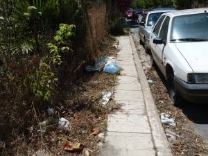 Σκουπίδια παντού