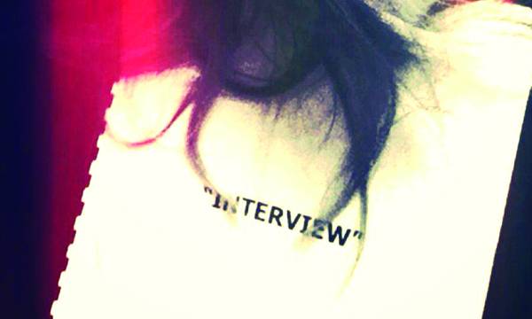 "Πράματα και θάματα": Το Σάββατο η πρεμιέρα της παράσταση "Interview"